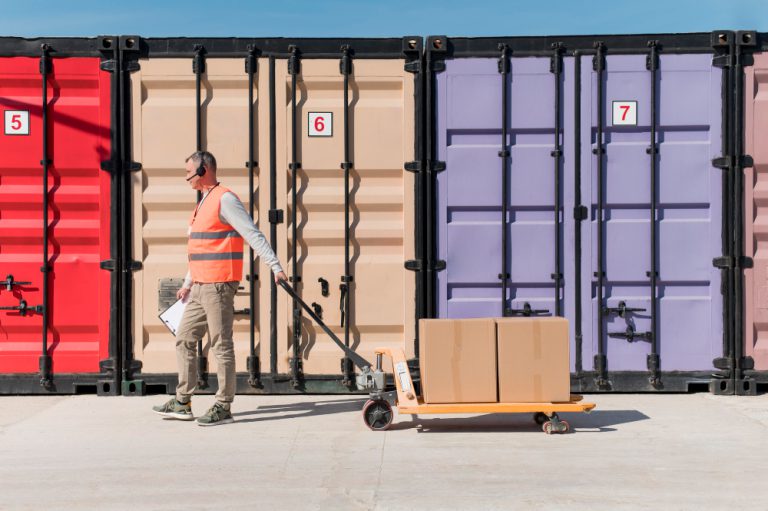 שילוח מדלת לנמל